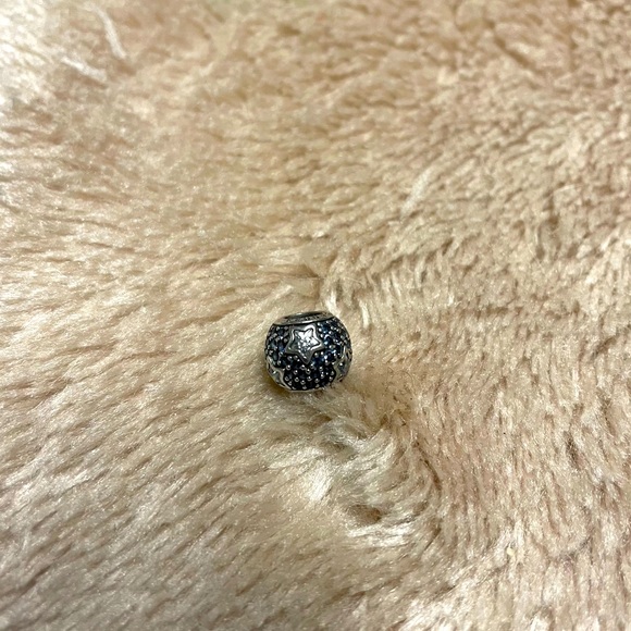 PANDORA charm - Picture 3 of 4